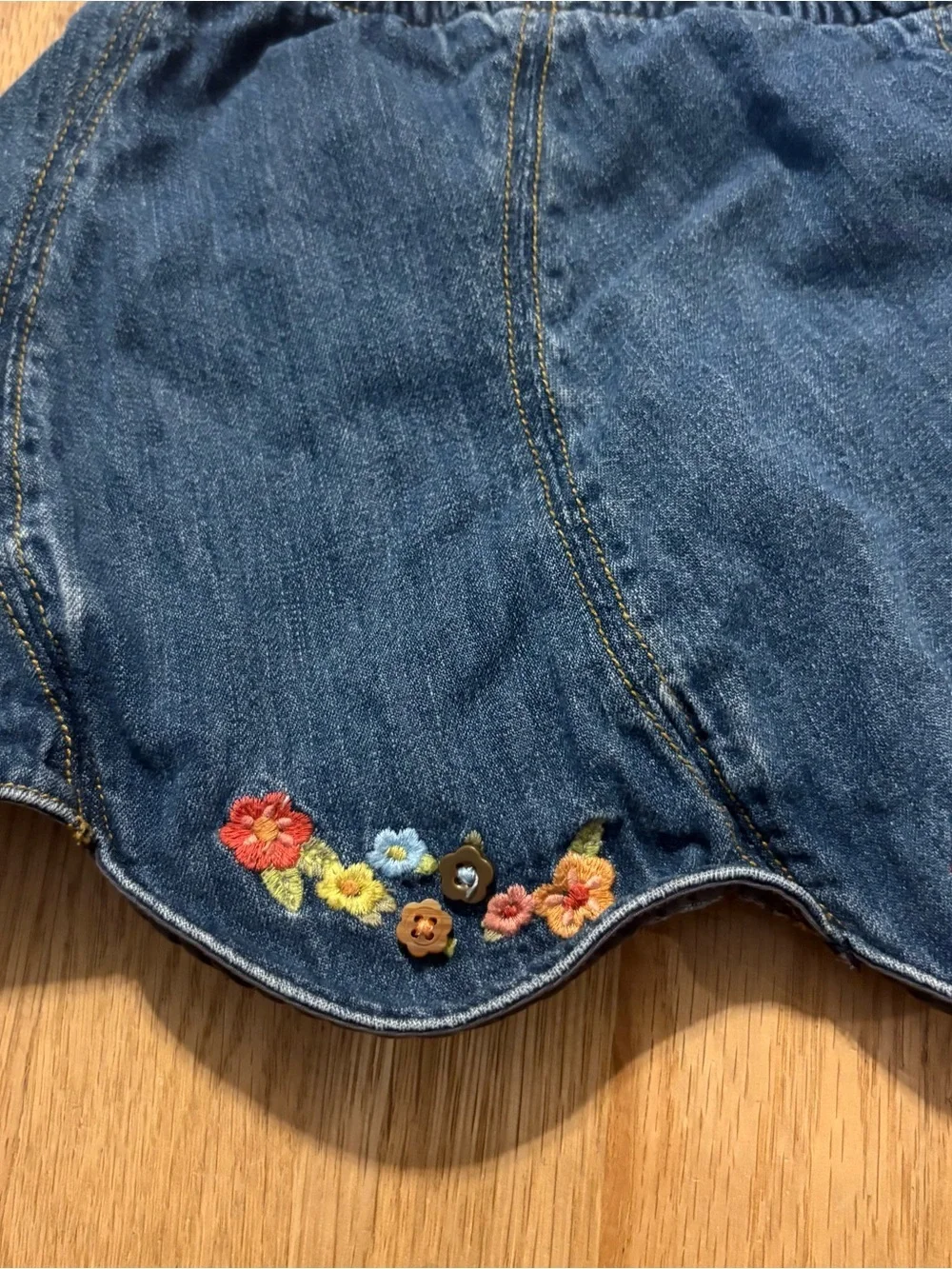 Gymboree Blue Denim Skirt with Scalloped Floral Trim Sz 3T Vintage Jean Girls